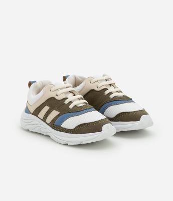 Tênis Esportivo com Recortes Contrastantes - Tam 20 ao 27