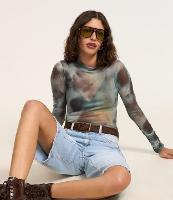 Blusa em Tule com Estampa Abstrata e Franzidos na Manga - 1