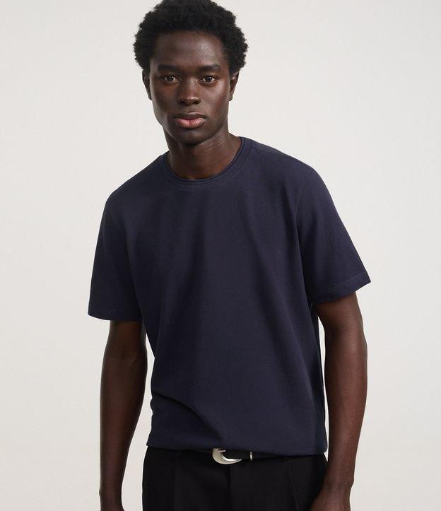 Camiseta Regular em Piquet com Gola Sobreposta em Ribana - 2