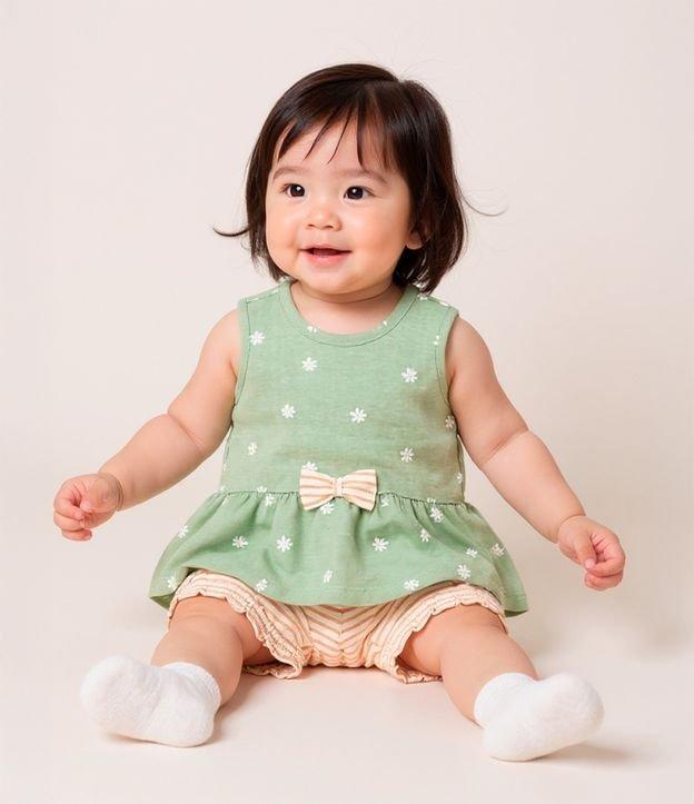 Conjunto Infantil em Malha com Lacinho e Estampa de Florzinhas - Tam 0 a 18 meses - 2