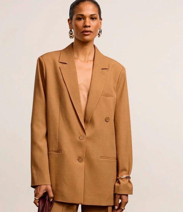 Blazer Over Alfaiatado com Linho e Botões Duplos - 2