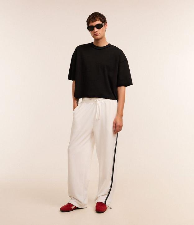 Calça Wide Leg em Helanca com Listra Lateral e Ajuste na Barra - 1