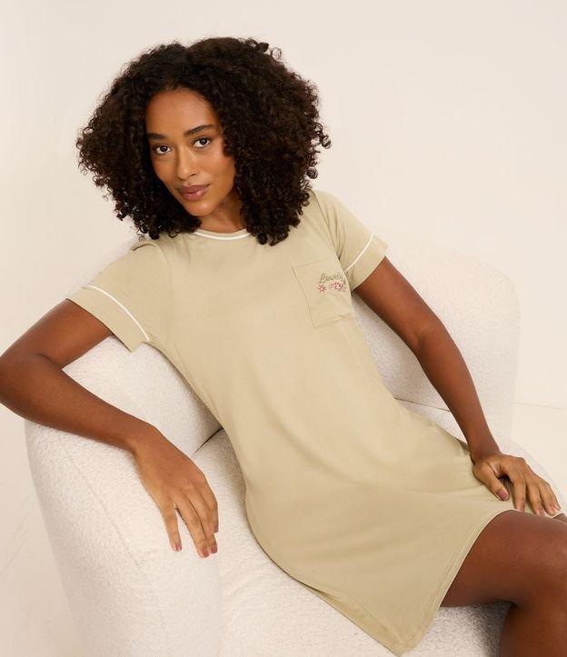 Camisola em Viscose com Bolsinho Bordado Lovely - 1