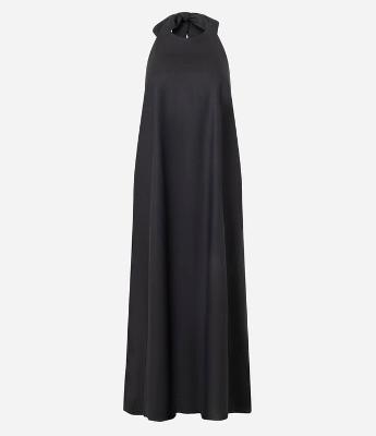 Vestido Evasê em Viscolinho com Amarração de Laço no Pescoço