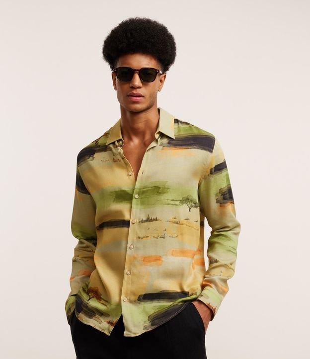 Camisa Regular em Cambraia com Estampa de Paisagem Estilo Aquarela - 2