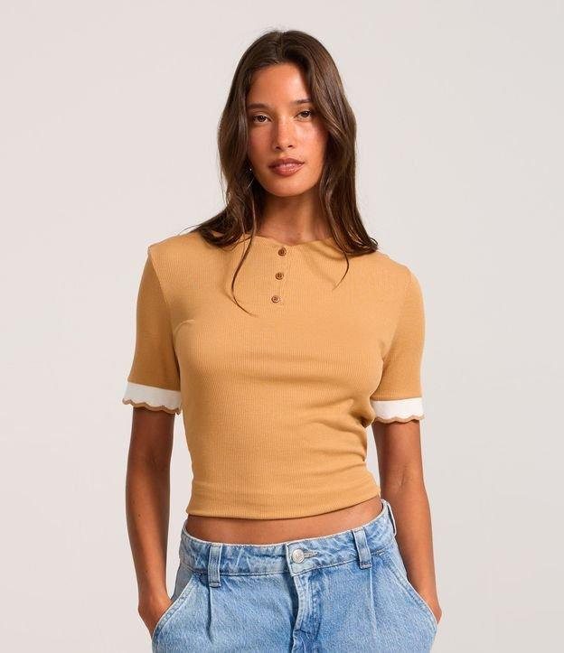Blusa em Ribana com Botões e Detalhe nas Mangas - 2