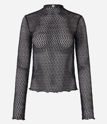 Blusa em Renda Furadinha com Gola Alta Frufru