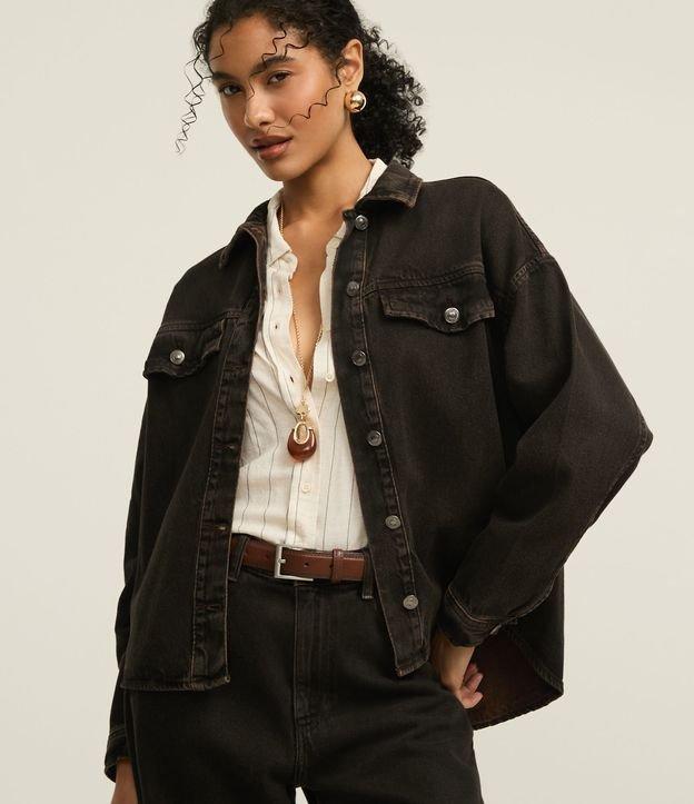 Jaqueta Western Trucker em Jeans com Efeito Sobretinto - 2