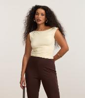 Blusa em Microfibra sem Mangas com Ombro Torcido - 4