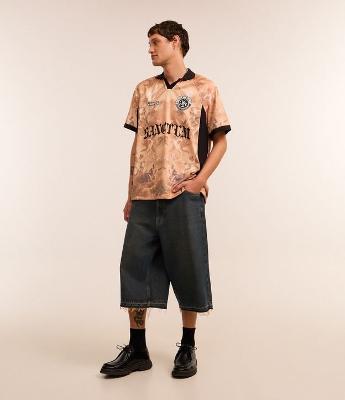 Bermuda Mega Baggy em Jeans com Barra Desfiada