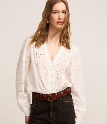 Blusa Bata em Laise com Manga Bufante e Entremeio