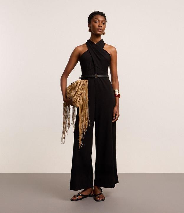 Macacão Frente Único em Crepe com Decote Torcido e Cinto - 1