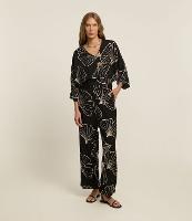 Calça Wide Leg em Viscose com Bordado Folhagem - 2