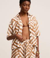 Camisa em Viscolinho com Botões e Estampa Geométrica - 1