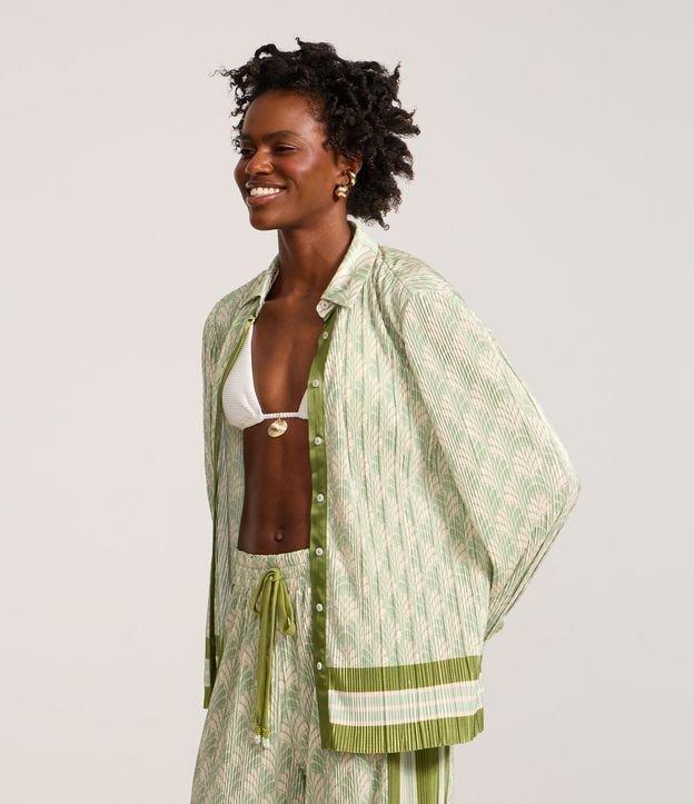 Camisa Oversized em com Listras na Barra e Estampa Folhagens - 2