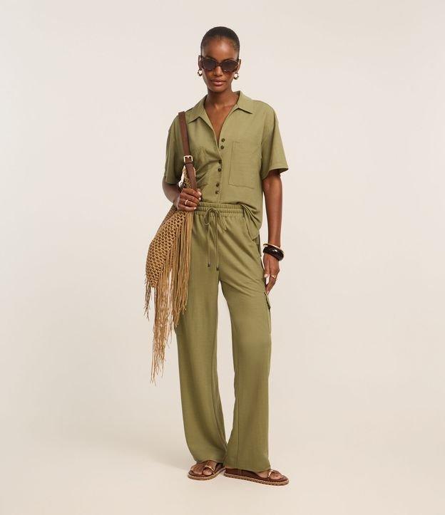 Camisa Texturizada em Orly com Bolsos e Botões - 2