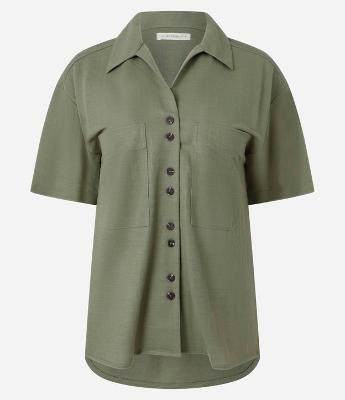 Camisa Texturizada em Orly com Bolsos e Botões