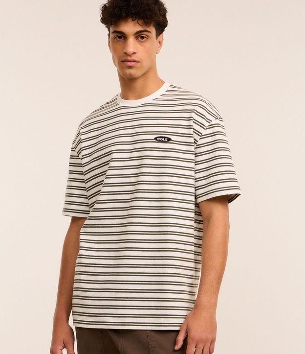 Camiseta Relaxed em Algodão com Estampa de Listras e Texturizada - 1