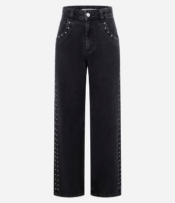 Calça Reta em Jeans com Tachas Aplicadas na Lateral