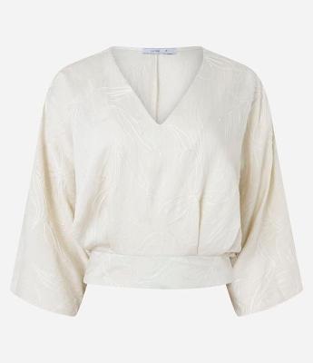 Blusa em Laise com Bordado Floral e Manga 7/8