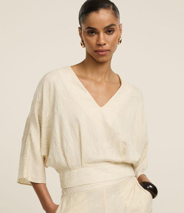 Blusa em Laise com Bordado Floral e Manga 7/8 - 3