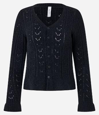 Blusa em Tricô com Botões e Babadinho na Barra