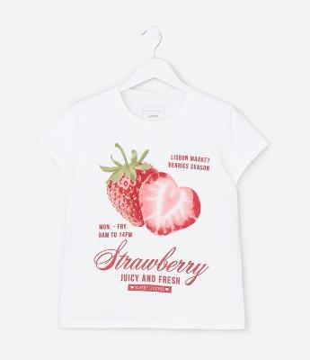Camiseta  Regular Infantil com Estampa de Morango - Tam 7 a 14 Anos