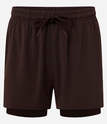 Bermuda Esportiva em Microfibra com Short de Compressão