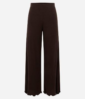 Calça Reta em Ribana com Cintura Média