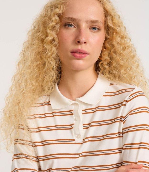 Blusa Polo Listrada com Gola Contrastante - 2