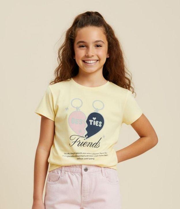 Camiseta Regular Infantil com Estampa de Coração Besties Friends - Tam 5 a 14 anos - 2