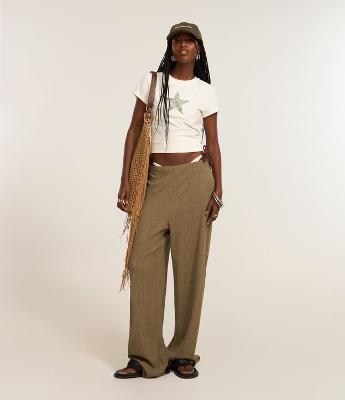 Calça Wide Texturizada com Cós Elástico