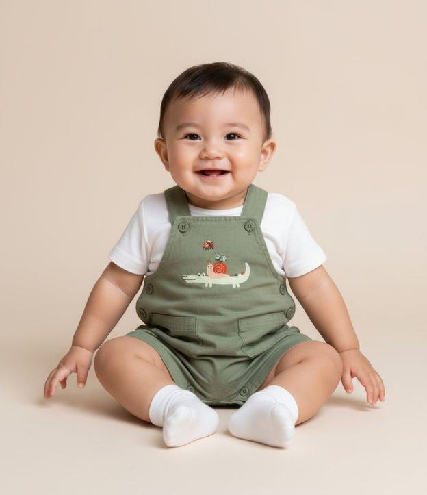 Jardineira Infantil em Sarja com Estampa Bordada Crocodilo - Tam 3 a 18 Meses - 2