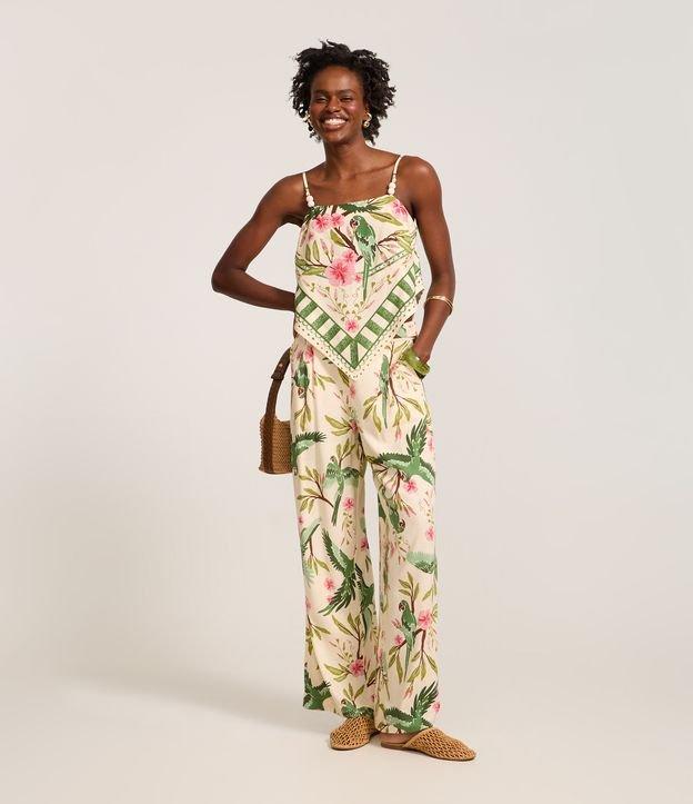 Calça Pantalona em Viscolinho com Estampa Tropical - 2