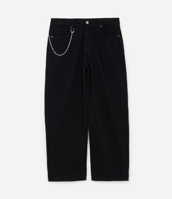 Calça Super Baggy em Sarja com Corrente no Passante