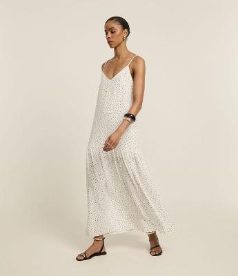 Vestido Evasê Longo em Crepe com Babados e Estampa Poá