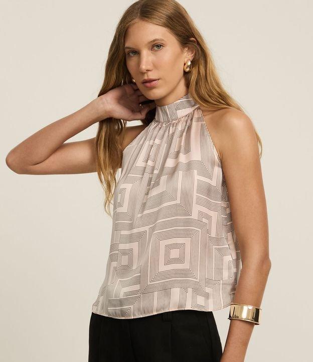 Blusa em Cetim com Gola Alta e Estampas Geométricas - 2
