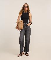 Calça Reta Cropped em Jeans com Leve Desgaste - 2