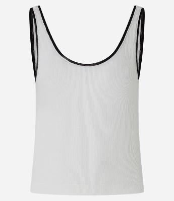 Regata em Ribana com Viés Contrastante