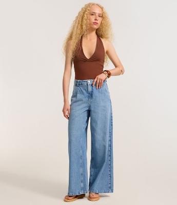Blusa Frente Única em Microfibra com Decote V Transpassado