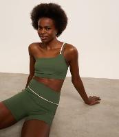 Bermuda Crossfiteira Esportiva em Microfibra Canelada com Friso Contrastante - 1