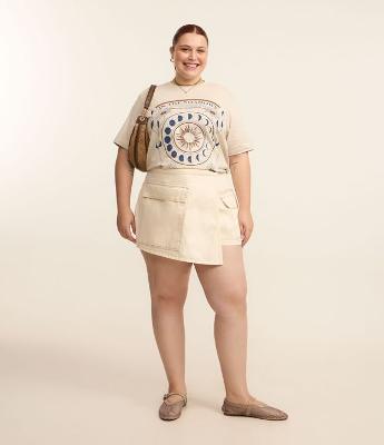 Short Saia em Sarja com Bolso Cargo Curve & Plus Size