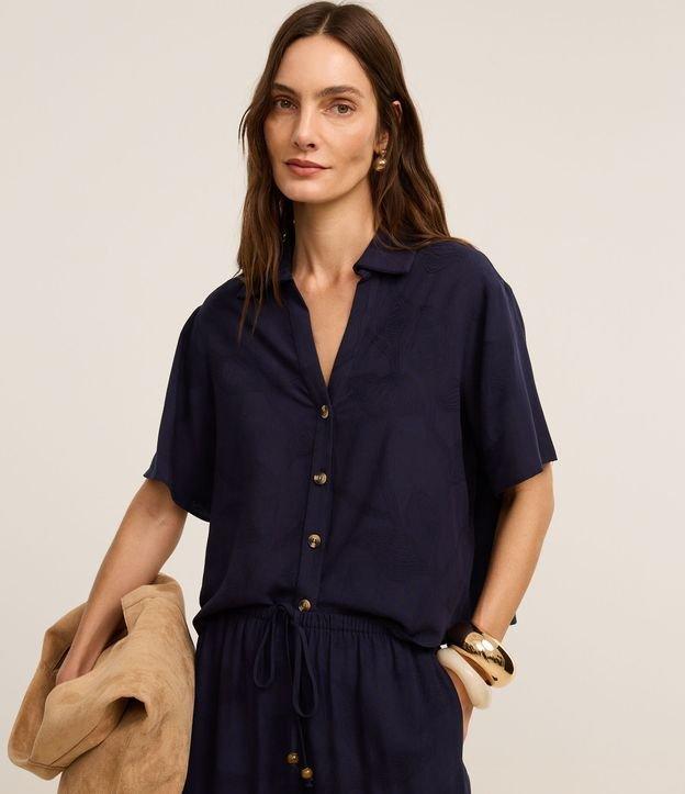 Camisa em Viscose com Textura Floral de Jacquard - 2