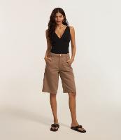 Bermuda em Sarja com Bolso Carpinteiro - 1