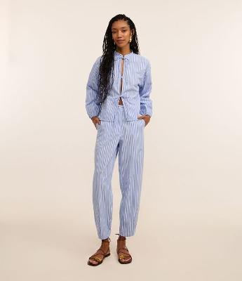 Calça Balloon Cropped com Cintura Alta e Listras