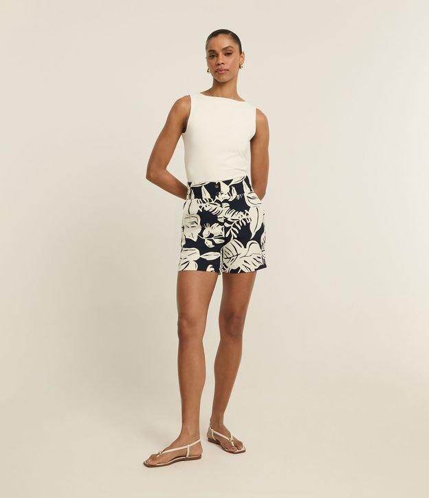 Short Alfaiatado com Cintura Alta e Estampa Tropical - 1