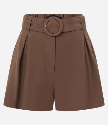 Short Alfaiatado em Viscose com Cinto de Fivela Argola