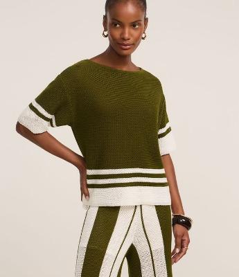 Blusa em Tricô com Ponto Aberto e Listras Contrastantes