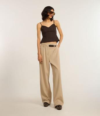 Calça Reta Alfaiatada com Meio Cinto Embutido