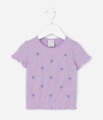 Camiseta Regular Infantil Canelada com Estampa de Corações e Frufru - Tam 1 a 6 Anos